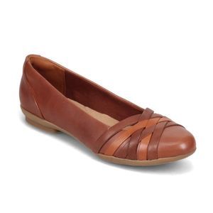 Clarks Sara Clover Flats